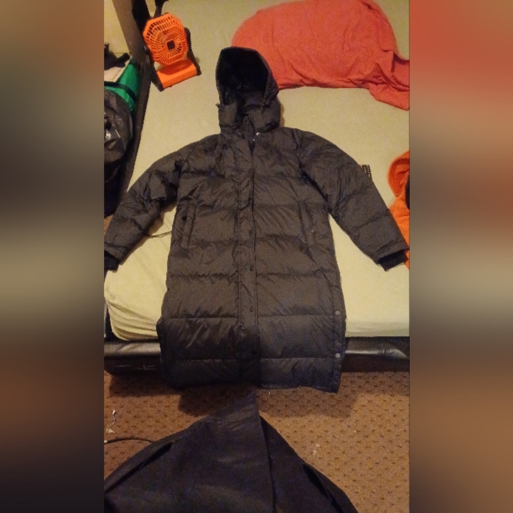 Quince long puffer black size medium